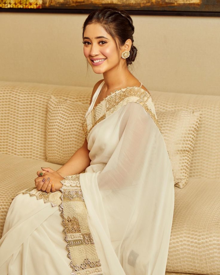 10 Amazing Shivangi Joshi Blouse Designs To Steal For Your Saree Look 910665