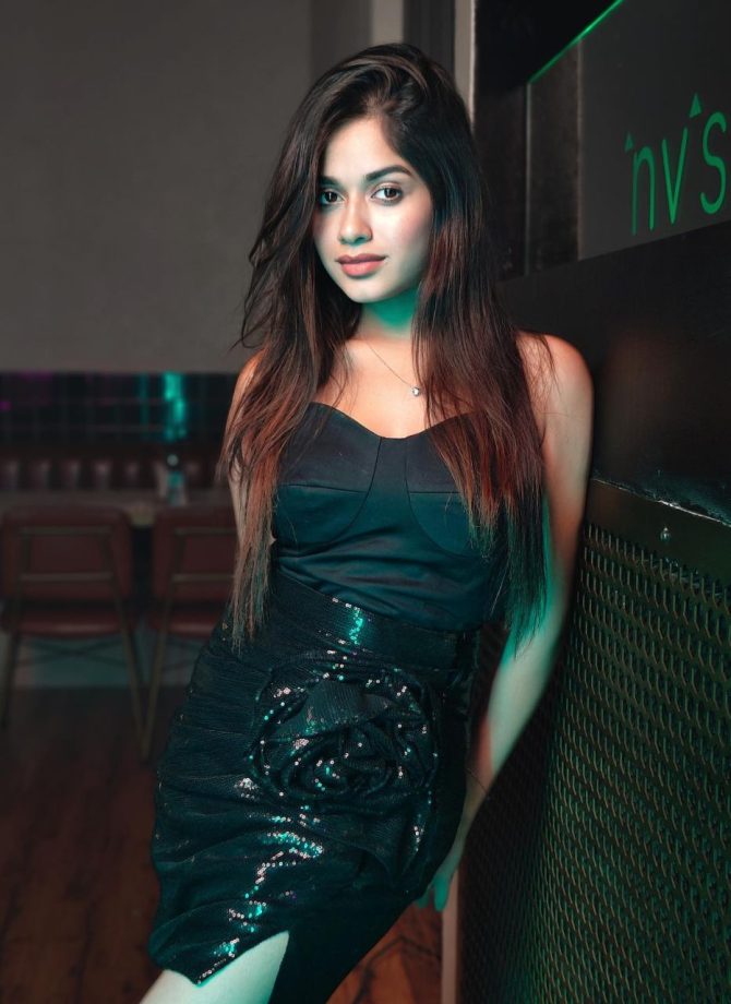 9 Hot Mini Dresses By Jannat Zubair That Will Leave You In Awe 910635