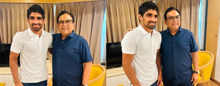 After saying he watches 'TMKOC', Olympic medalist Aman Sehrawat meets Jethalal aka Dilip Joshi 914609