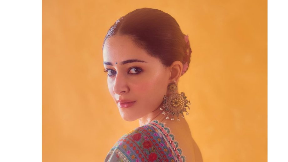 Ananya Pandey head turning look in aqua- green silk saree with bralette blouse 913451