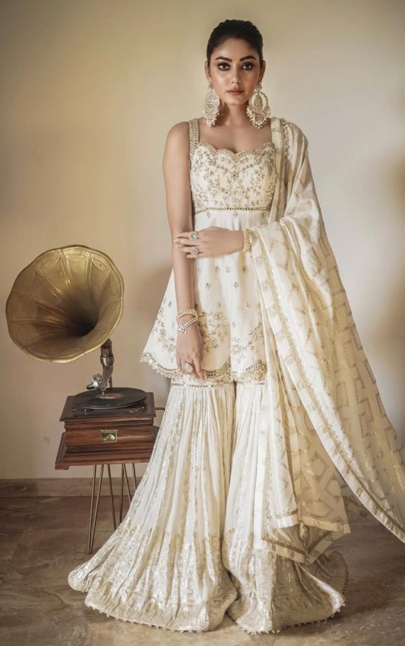 Anarkali Set To Sharara Set: Bigg Boss OTT 3 Winner Sana Makbul Inspired Ethnic Fits For Raksha Bandhan 912429