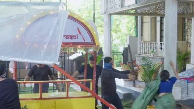 Anupamaa Written Update 24 August 2024: Goons Attack & Destroy Anupama’s Food Stall, leaving Her Shattered