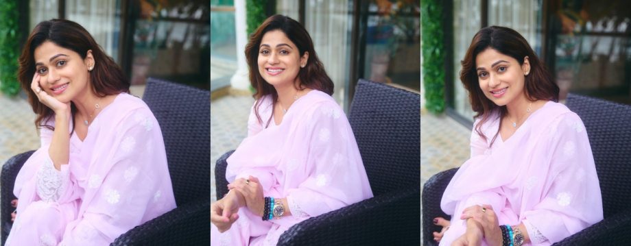 Bollywood Beauties Rock Traditional Chikankari Looks: Manushi Chhillar and Shamita Shetty Stun in Elegant Ethnic Ensembles 916152