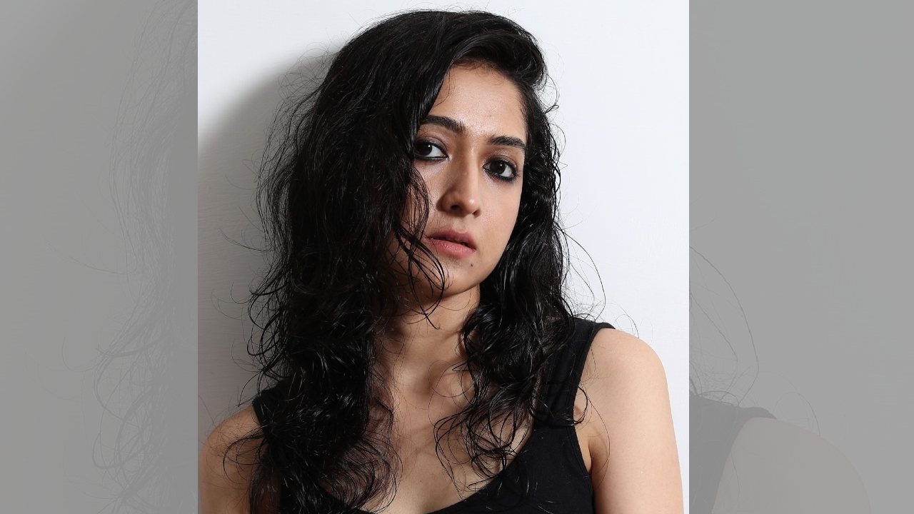 Elephant Breaks Hotel Wall: Amrita Chattopadhyay Narrowly Escapes Terrifying Encounter During Shoot 915979