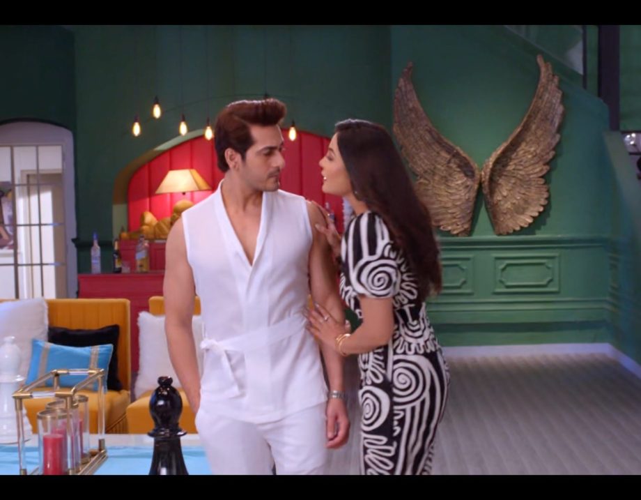 Ghum Hai Kisikey Pyaar Meiin Written Update 21st August: Ashika and Arsh Celebrate Their Success, Whereas Savi & Rajat Get Married 914283
