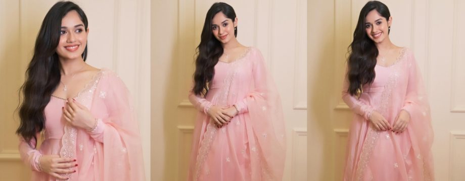 Jannat Zubair Regal Look in A Pink Anarkali Set; Check out Photos! 912145