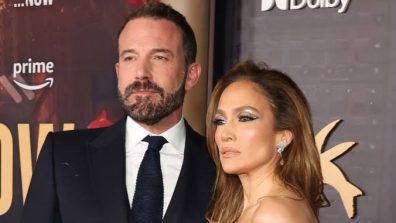 Jennifer Lopez files for divorce from Ben Affleck