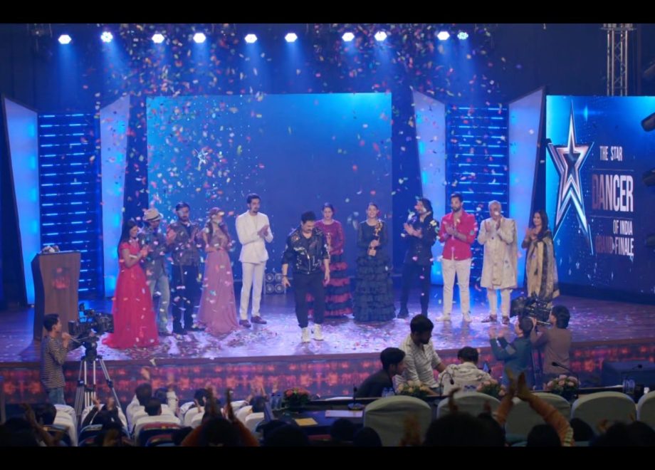 Jhanak Written Update 14th August: Arshi Insults Jhanak After Winning Trophy 913218