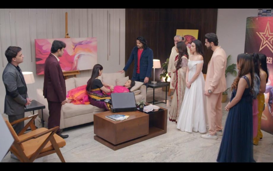 Jhanak Written Update 9th August: Aniruddha Gets Jealous By Seeing Aditya Kapoor's Concern fFor Jhanak 912192