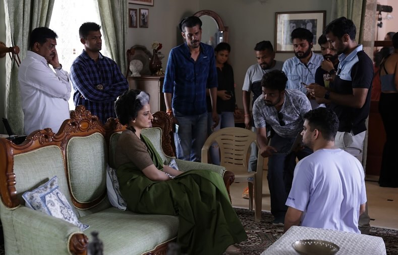 Kangana Ranaut Drops BTS Photos from Emergency Sets; Calls Filmmaking the Ultimate “SURRENDER” 915078