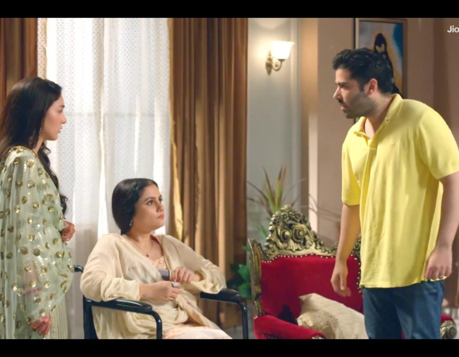 Megha Barsenge Written Update 19 August: Manoj Leaves For The Airport, Leaving Megha In Problem 914038
