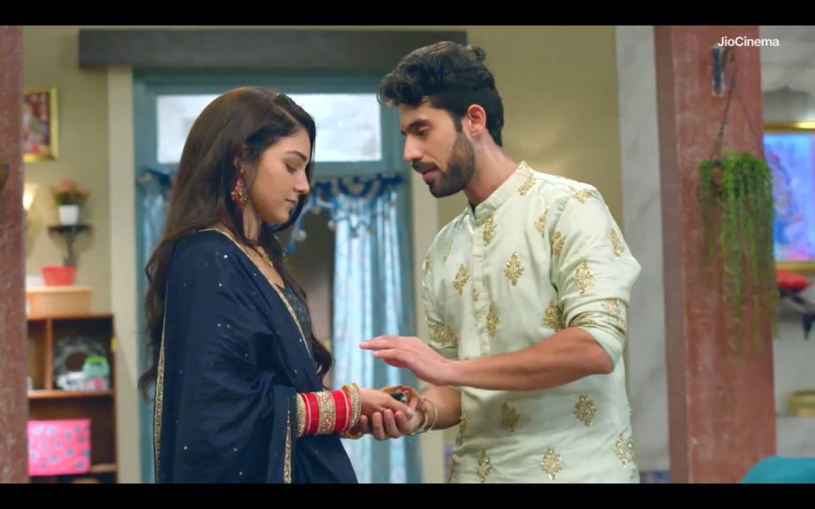 Megha Barsenge Written Update 22 August 2024: Manoj Ignores Megha's Call, Megha On A Mission To Disclose The Truth 914646