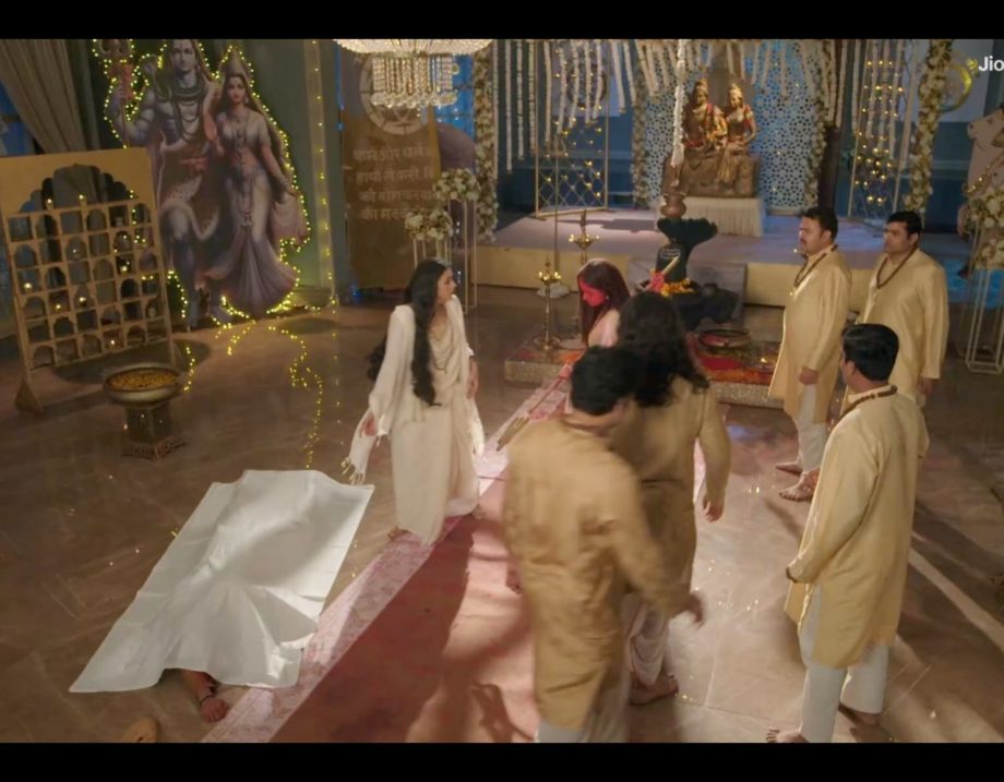 Mera Balam Thanedaar Written Update 19th August: Veer and Bulbul Fight Against Miti Mai's Plan 914068