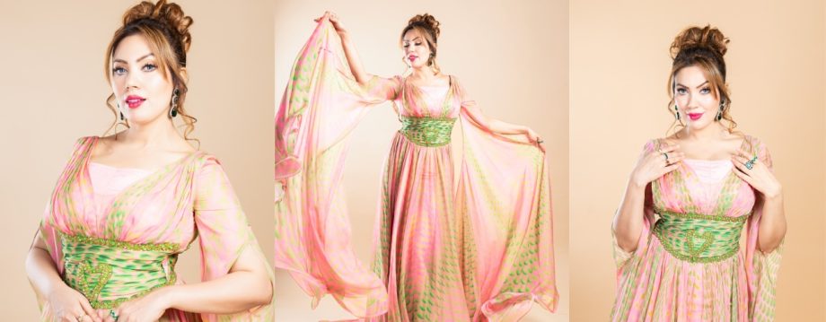 Munmun Dutta Stuns in Pink Gown, Exudes Elegance and Glamour 913861