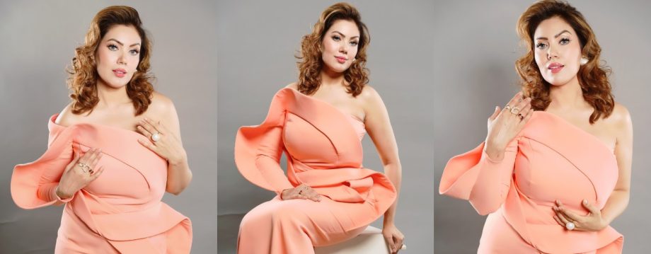 Munmun Dutta Styles In Vintage One-Shoulder Gown, Manisha Rani’s Bossy Vibes In Blue Blazer Set 911223