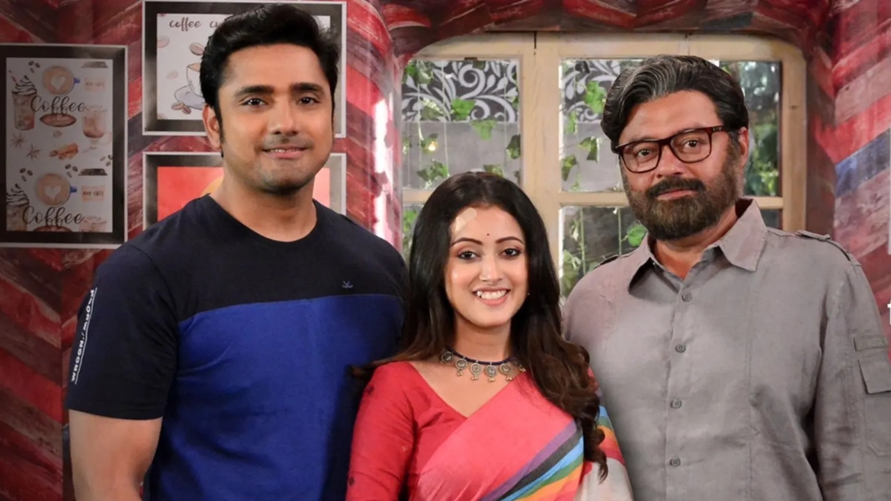 Parna's Dramatic Deathbed Plan to Expose Indrakumar's Guilt in Zee Bangla's Neem Phooler Modhu 914331