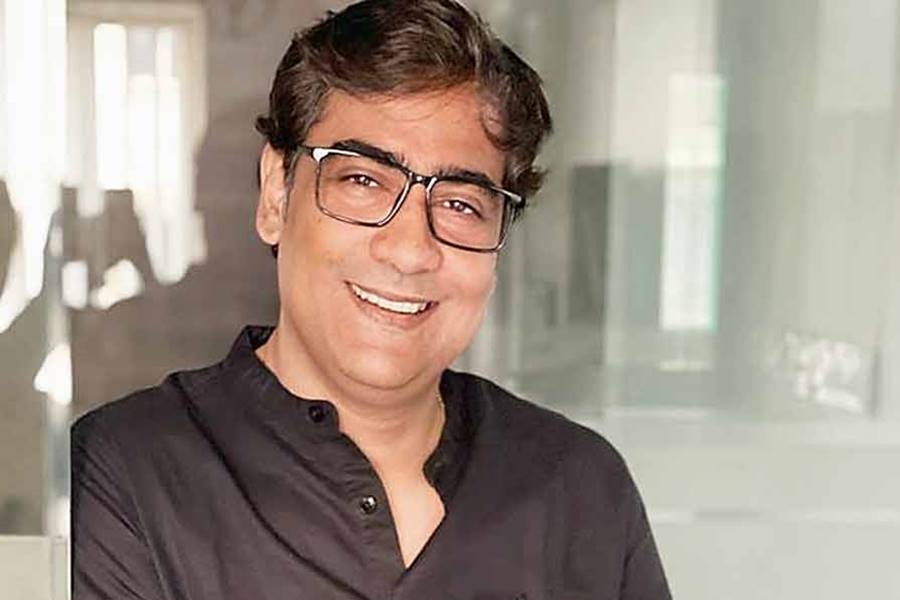 Rajatava Dutta  Out-New Actor Steps In for Rahool Mukherjee's Puja Film 913084