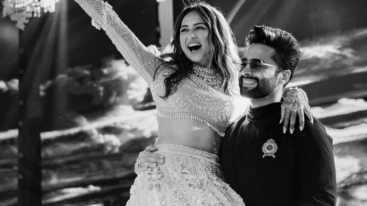 Rakul Preet and Jackky Bhagnani's Playful Banter on Instagram Reveals the Reality of Work-Life Balance in Marriage 912889