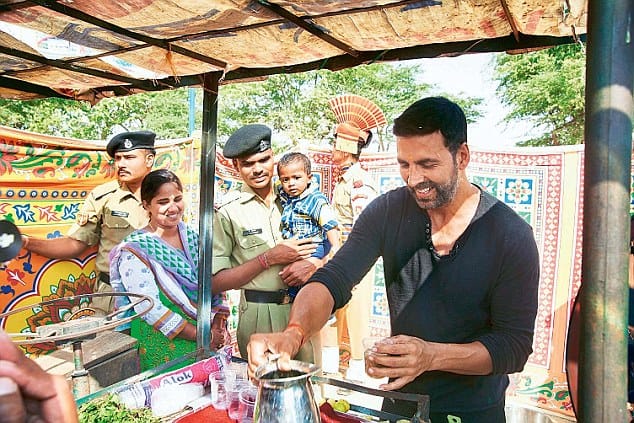 Salman Khan, Jacqueliene Fernandez to Alia Bhatt: Bollywood Actors who are helping the community with their philanthropic work 910532