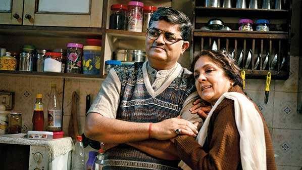 Seasoned Actors Romancing Similar-Aged Actresses - A Rarity; Can It Work? 914273