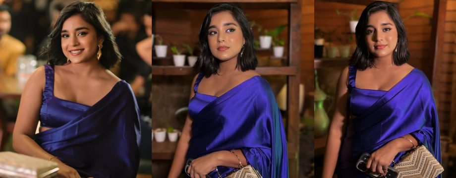 Sumbul Touqeer's Bold Blouse Design Sets New Trends, Take Cues 913400
