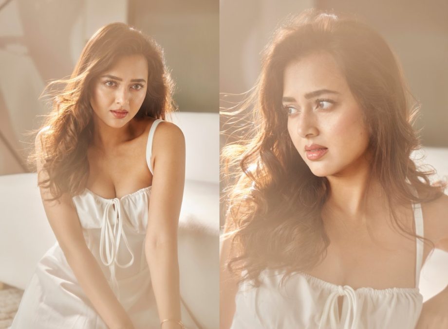 Tejasswi Prakash Sultry Look In White Deep Neck Dress, BF Karan Kundrra Call her 'Dream Girl' 912304