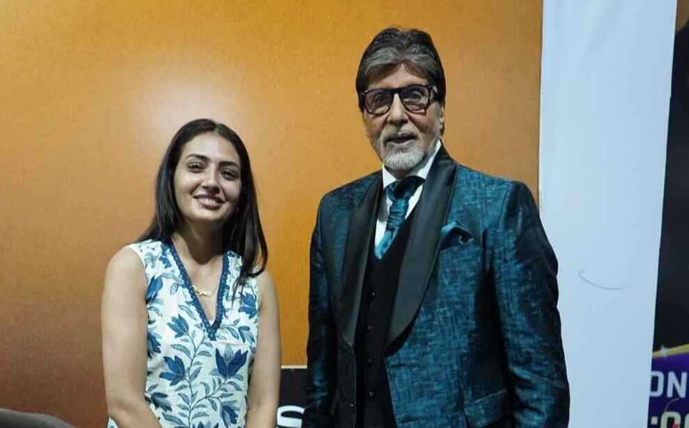 'Vada Pav' Girl Chandrika Dixit meets legend, Amitabh Bachchan 914936
