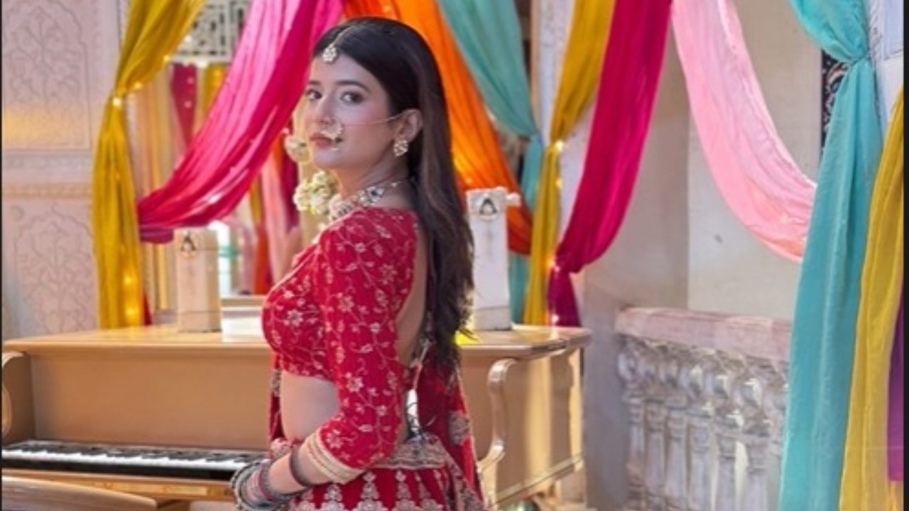 Yeh Rishta Kya Kehlata Hai: Abhira Aka Samridhii Shukla Teases Her Fans Sharing Bridal Look From Upcoming Wedding Sequence