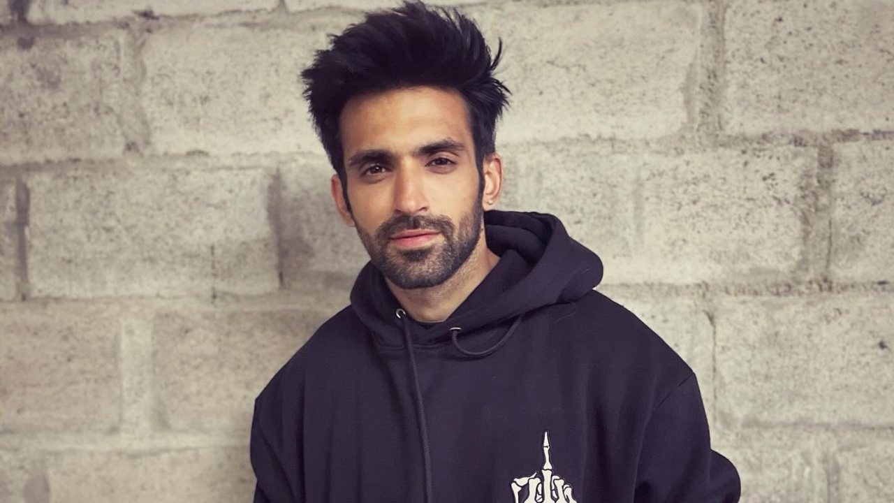 Zee TV’s Kaise Mujhe Tum Mil Gaye to get a time-slot change; Arijit Taneja  asks fans to stay tuned for the change