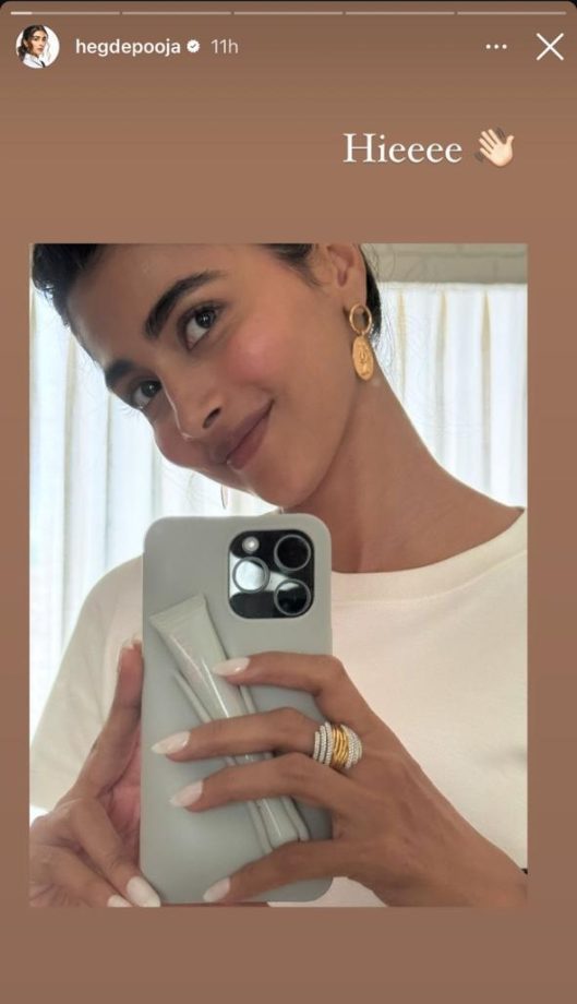 Disha Patani, Pooja Hegde, And Aishwarya Lekshmi Are Selfie Queens, See Proof 916803