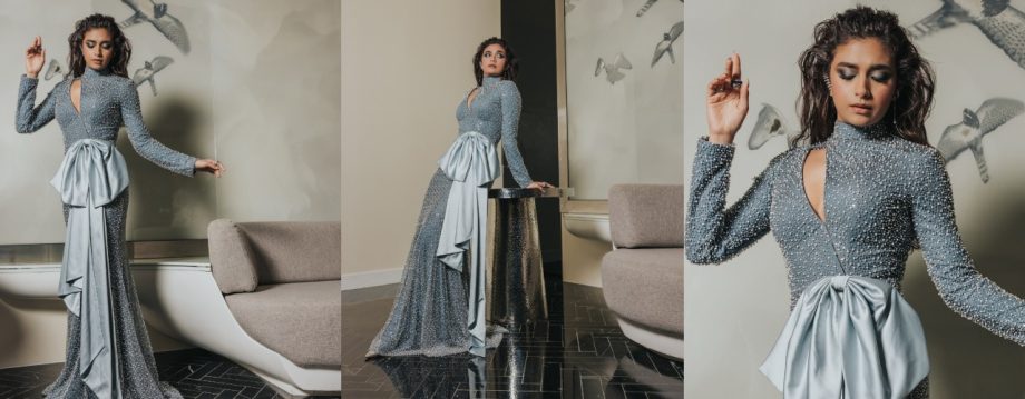 Double Dose of Glamour: Keerthy Suresh and Samantha Ruth Prabhu's Jaw-Dropping Looks 920070