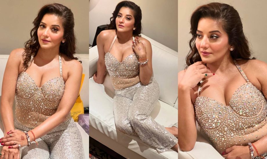 Hotness Battle: Avneet Kaur's Bathtub Pics or Bhojpuri Actress Monalisa's Cozy Couch Pics 917508