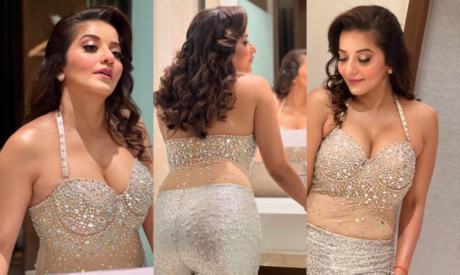 Hotness Battle: Avneet Kaur's Bathtub Pics or Bhojpuri Actress Monalisa's Cozy Couch Pics 917509