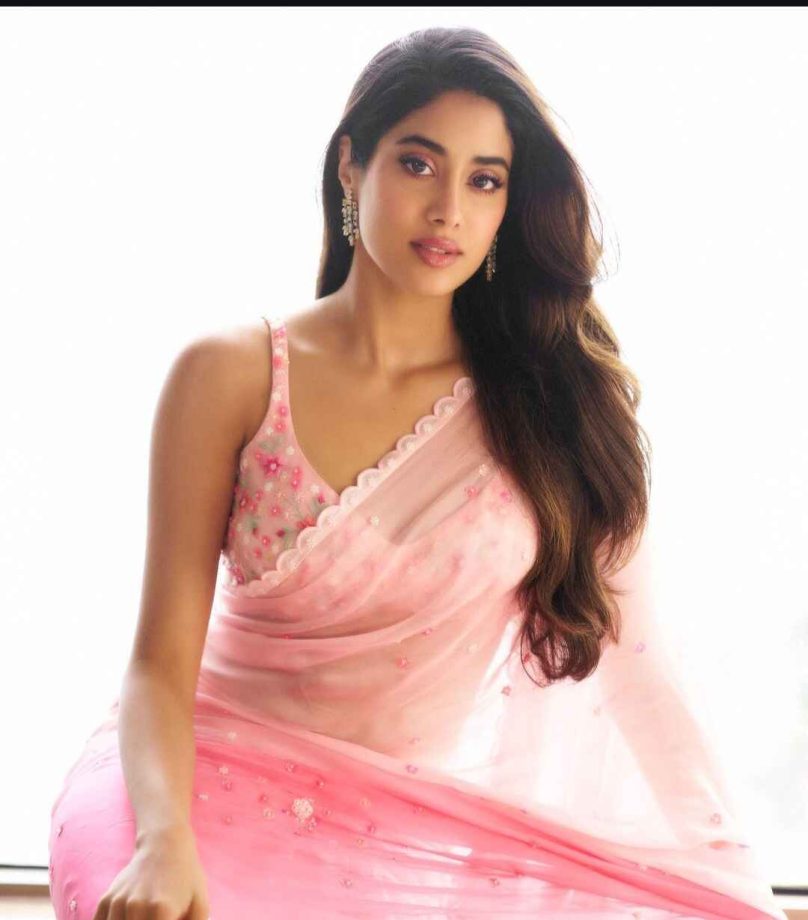 Janhvi Kapoor exhibits her radiant best in two looks for 'Devara' promotions 917350