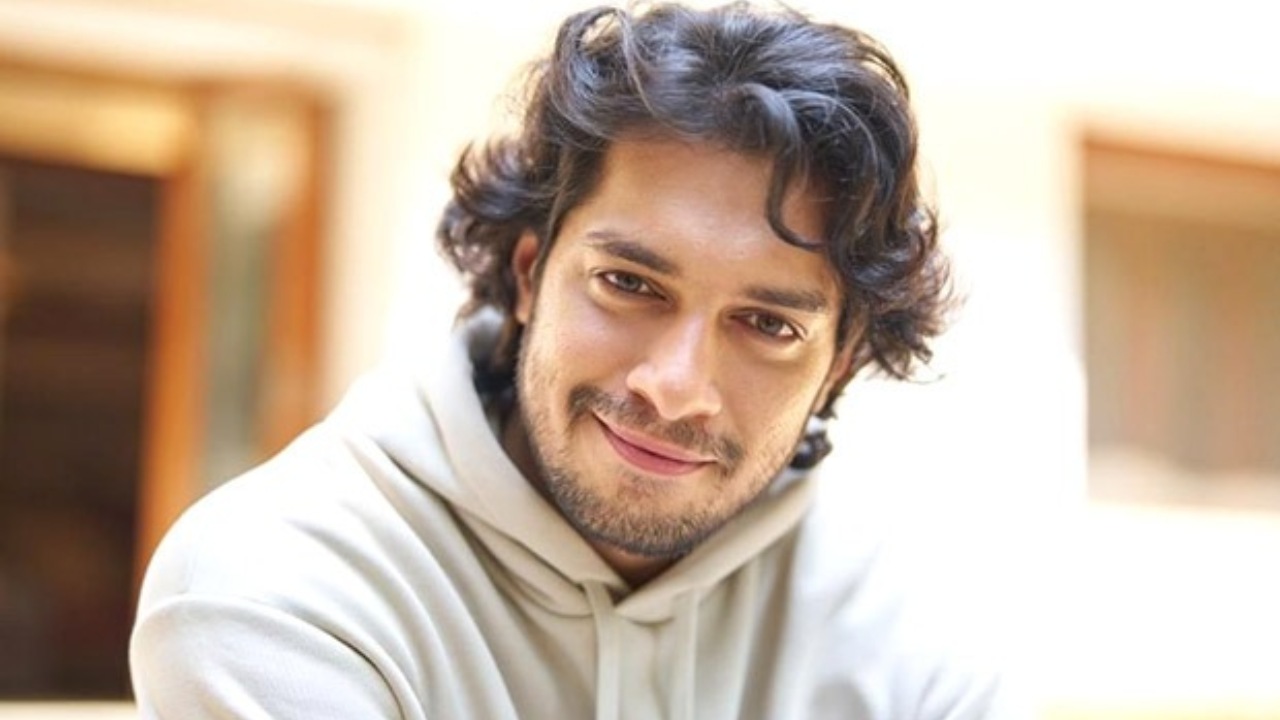 Junaid Khan to Return to the Stage at Prithvi Theater Festival This November!