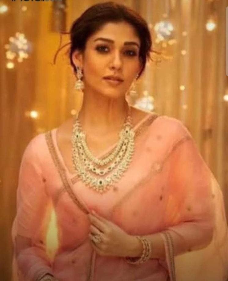 Nayanthara Looks Stunning in Sarees: Check Out Her 8 Breathtaking Avatars 919094