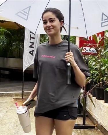 Rhea Chakraborty’s Fashion Line Gains Momentum as More Celebrities Show Their Support 916814