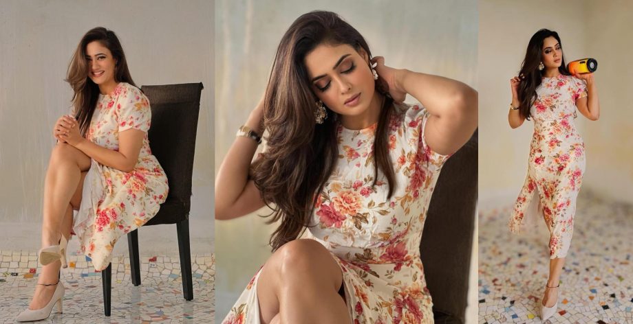 Shweta Tiwari Flaunts Her Stunning Figure In A Floral Slit Dress, Fans Can't Get Enough Of Her Killer Smile 917780