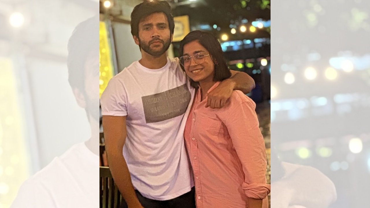Sumbul Touqeer's Show 'Kavya- Ek Jazbaa, Ek Junoon' Turns One, Enjoys Quality Time With Mishkat Varma 919655