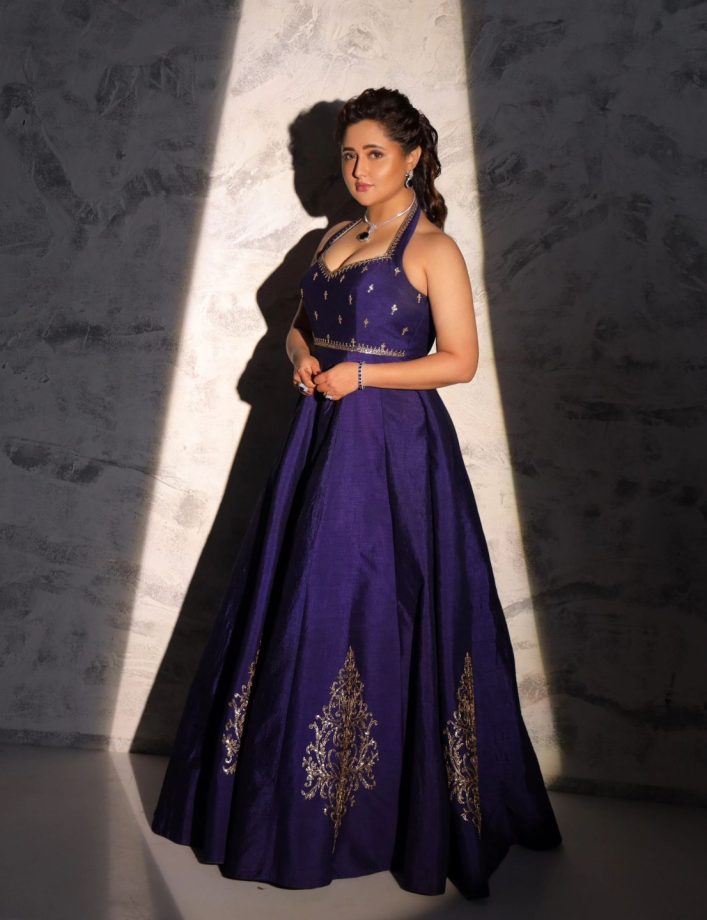 TV Divas Surbhi Jyoti and Rashami Desai Embody Tradition in Stunning Ethnic Avatars 919827