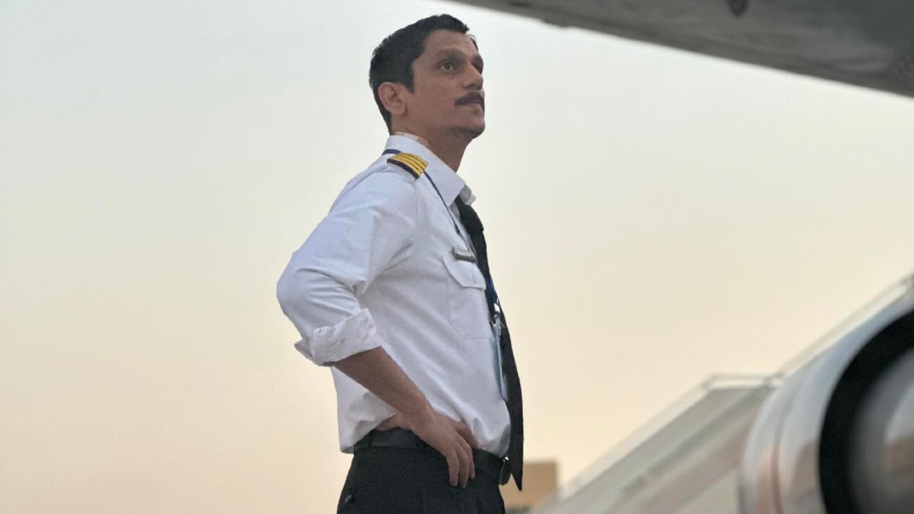 Vijay Varma Thanks Fans for Their Overwhelming Response to ‘IC 814’ says, "This kind of acceptance is unprecedented and I bow down to all the cinema lovers for giving us their best." 916169