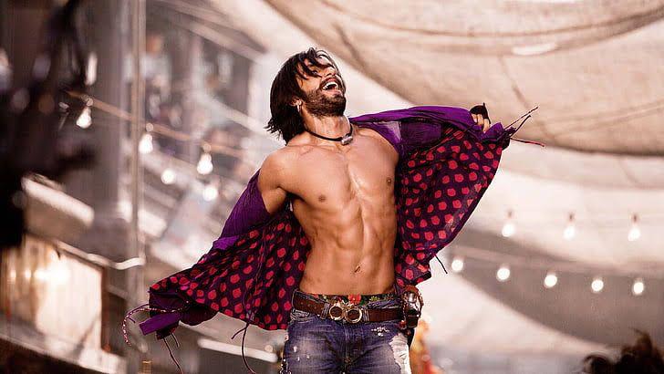 6 times Ranveer stunned us with his jaw-dropping transformation 923288