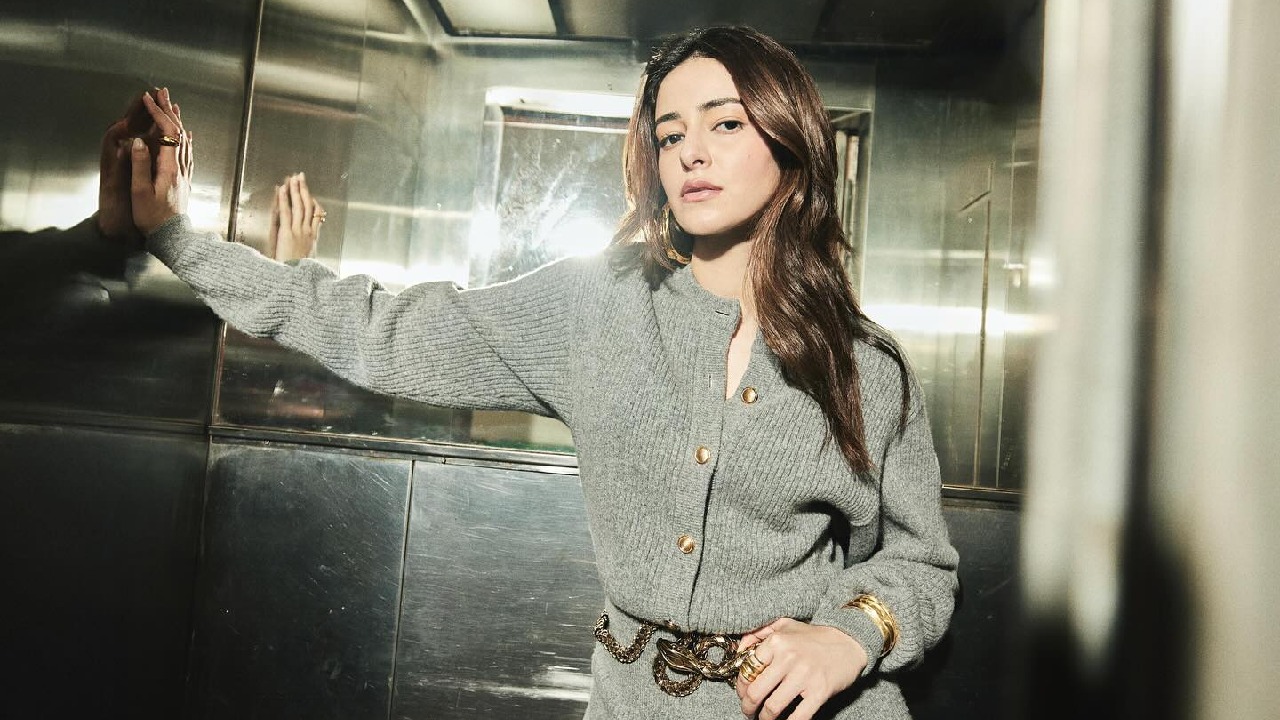Ananya Panday nails the sweater look with a chic & minimalist vibe 921554