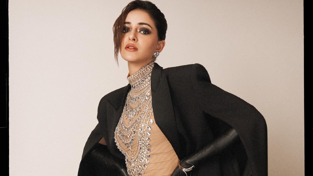 Ananya Panday Stuns in Dramatic Black Gown, Channels Bold Energy on Red Carpet 920851