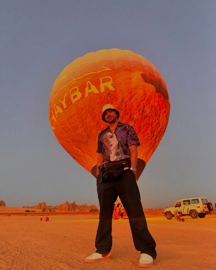 Dev Soars High: Bengali Superstar's Breathtaking Hot Air Balloon Adventure 922155