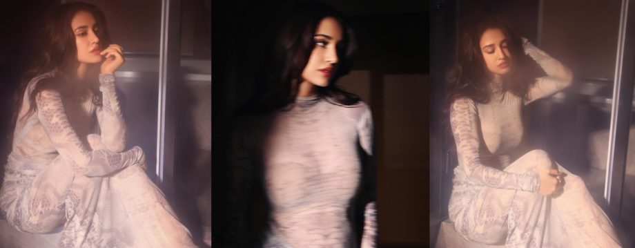Disha Patani Sizzles in Unique Bodycon Look, Steals the Spotlight 923120