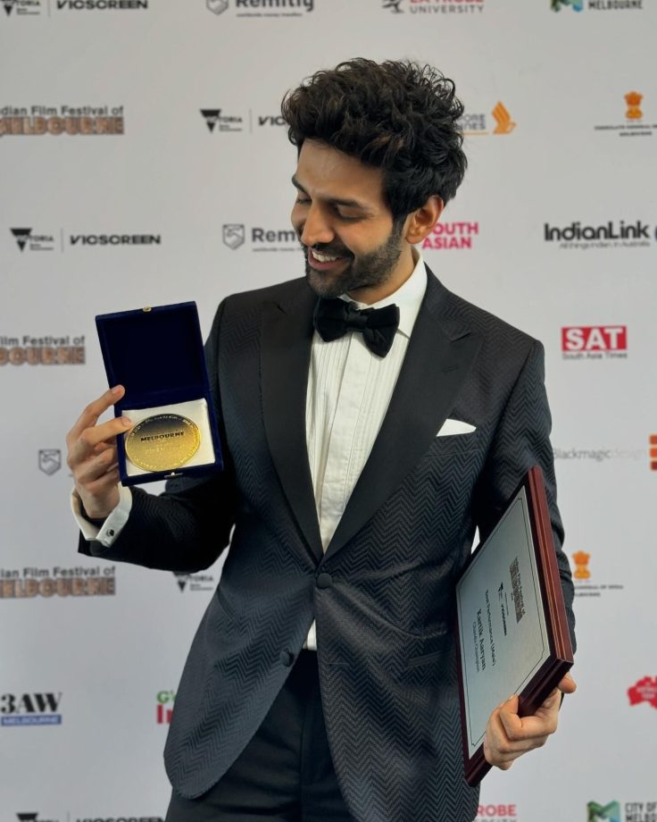 Kartik Aaryan Won 2 Back-to-Back Awards for his outstanding performance in Chandu Champion 920782