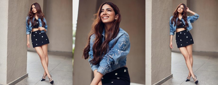 Malvika Mohan shows off a chic crop top and shorts look - Steal the spotlight 920332