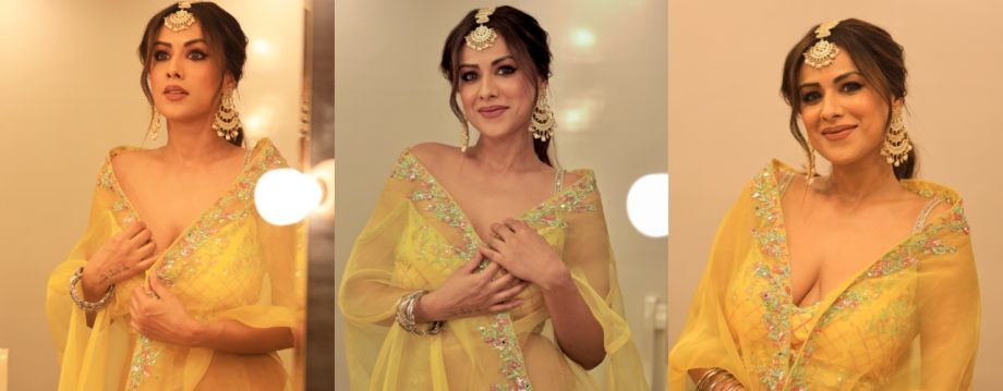 Navaratri Glam: Mouni Roy and Nia Sharma Shine in Yellow 921271