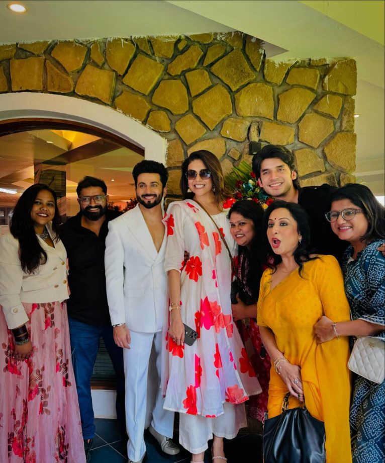 Paras Kalnawat attends co-star Shraddha Arya's baby shower; pens note 920823
